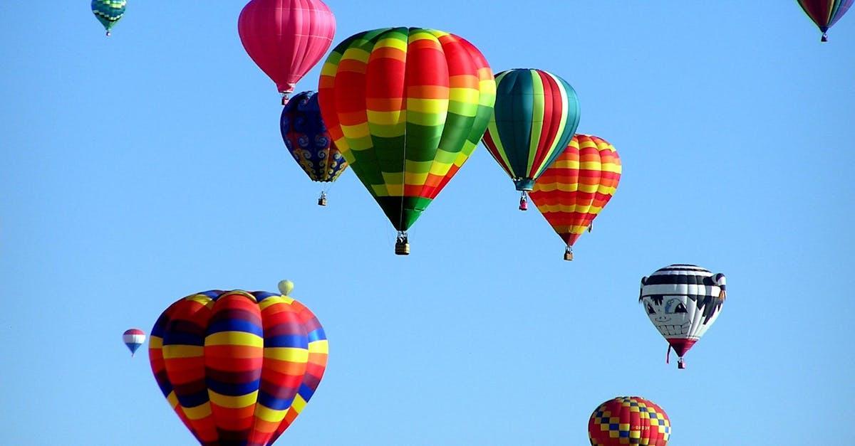découvrez notre sélection de ballons colorés et festifs pour animer toutes vos occasions, des anniversaires aux mariages. choisissez parmi une variété de formes et de tailles pour rendre chaque événement inoubliable !