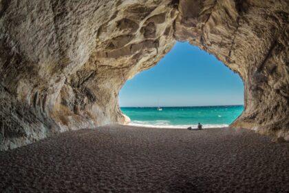 découvrez les plus belles plages du monde, idéales pour la détente, les sports nautiques et les aventures en famille. explorez des paysages à couper le souffle et profitez du soleil dans des destinations paradisiaques.