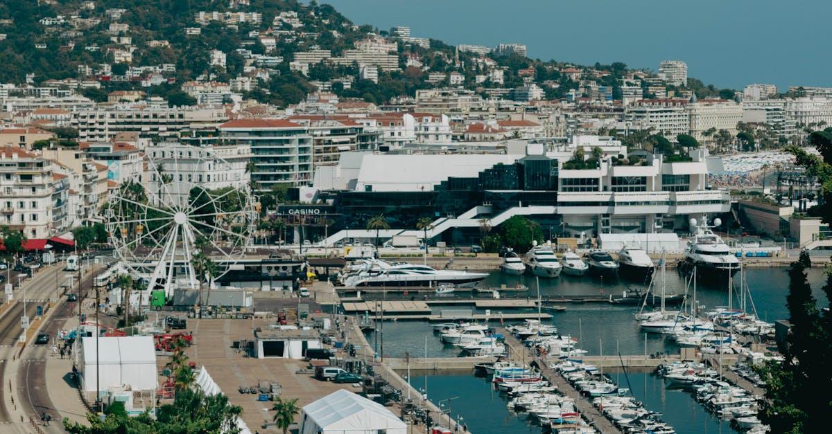 découvrez les meilleurs hôtels pour un séjour inoubliable. profitez de confort, de luxe et de services de qualité adaptés à toutes vos envies. réservez dès maintenant pour vivre une expérience unique.