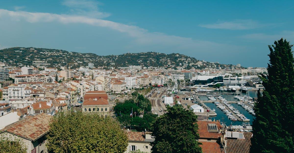 découvrez notre sélection des meilleurs hôtels au monde, alliant confort, qualité de service et emplacements privilégiés. que vous planifiez un voyage d'affaires ou des vacances inoubliables, trouvez l'hébergement parfait qui répond à toutes vos attentes.