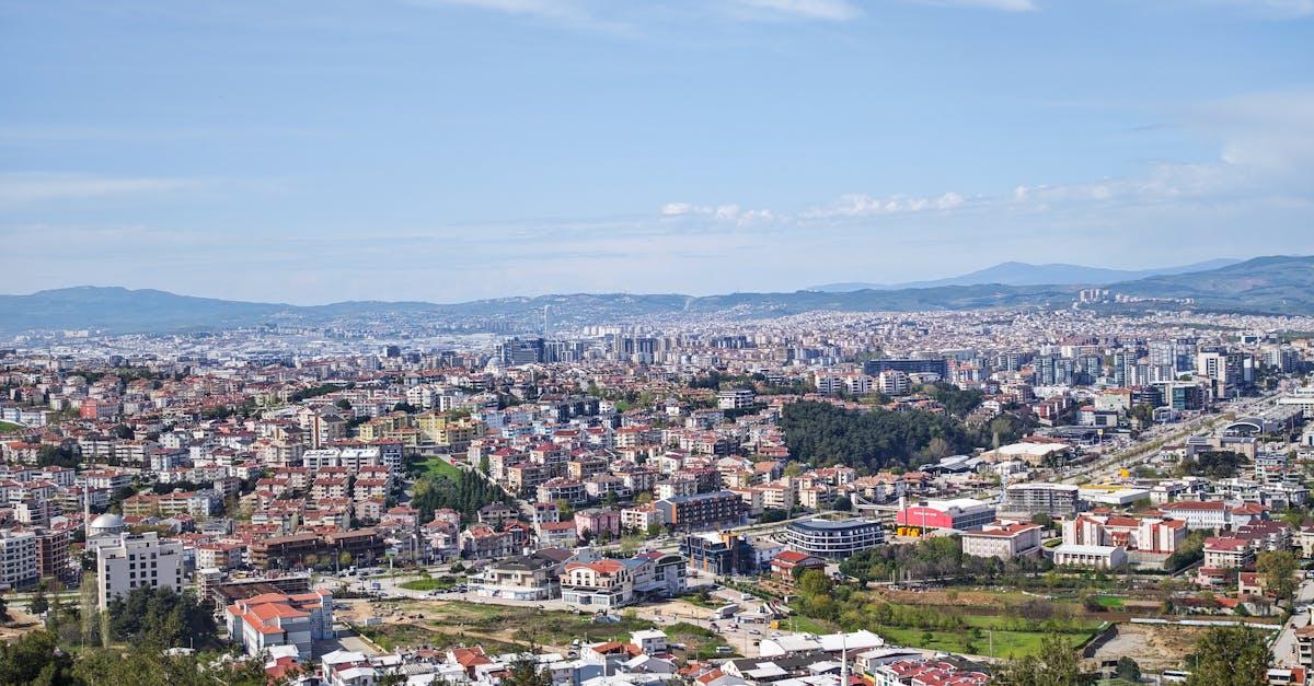 découvrez bursa, une ville historique de turquie, célèbre pour ses sources thermales, son architecture ottomane et ses sites culturels riches. plongez dans l'héritage de cette destination unique qui allie modernité et histoire.