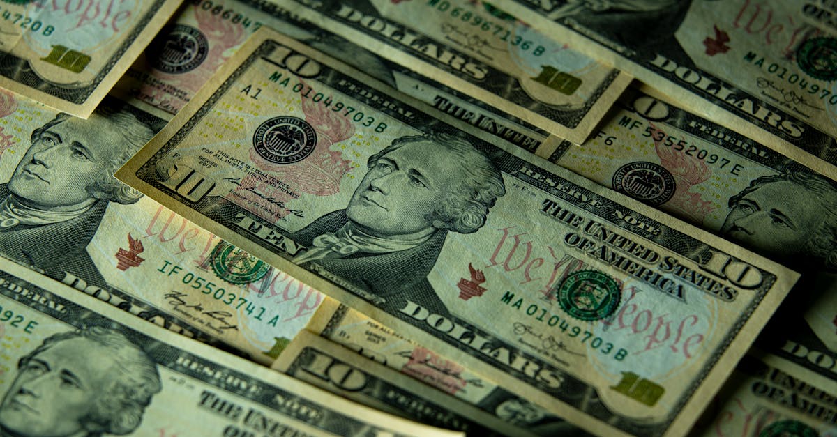 découvrez les enjeux de la contrefaçon : impacts économiques, conséquences sur la santé et la sécurité, ainsi que les moyens de lutte contre ce fléau mondial. informez-vous sur les lois et initiatives destinées à protéger les consommateurs et les entreprises.