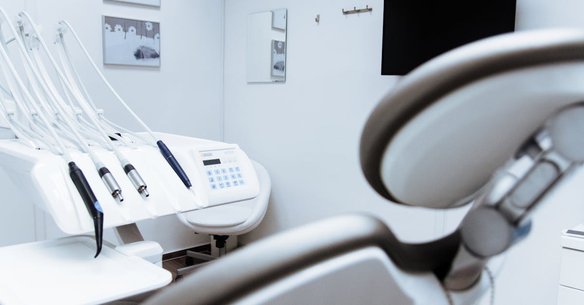 découvrez les soins dentaires de qualité offerts par nos dentistes expérimentés. que ce soit pour un examen régulier, un blanchiment dentaire ou un traitement orthodontique, nous vous garantissons un service professionnel et personnalisé pour maintenir votre sourire sain et éclatant.