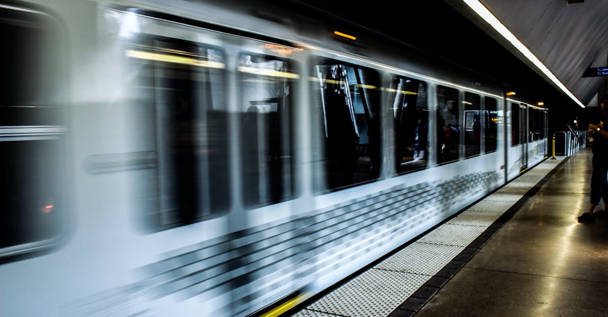 découvrez notre gare dédiée aux trains à grande vitesse, un hub moderne et innovant offrant des connexions rapides et confortables vers diverses destinations. profitez de services de qualité, d'une accessibilité optimale et d'une expérience de voyage inégalée.
