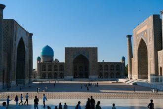 découvrez la mosquée isa bey, un chef-d'œuvre architectural situé à selçuk, en turquie. plongez dans l'histoire et la beauté de cet édifice emblématique, symbole de l'héritage ottoman et de l'art islamique. explorez ses caractéristiques uniques et son ambiance sereine.