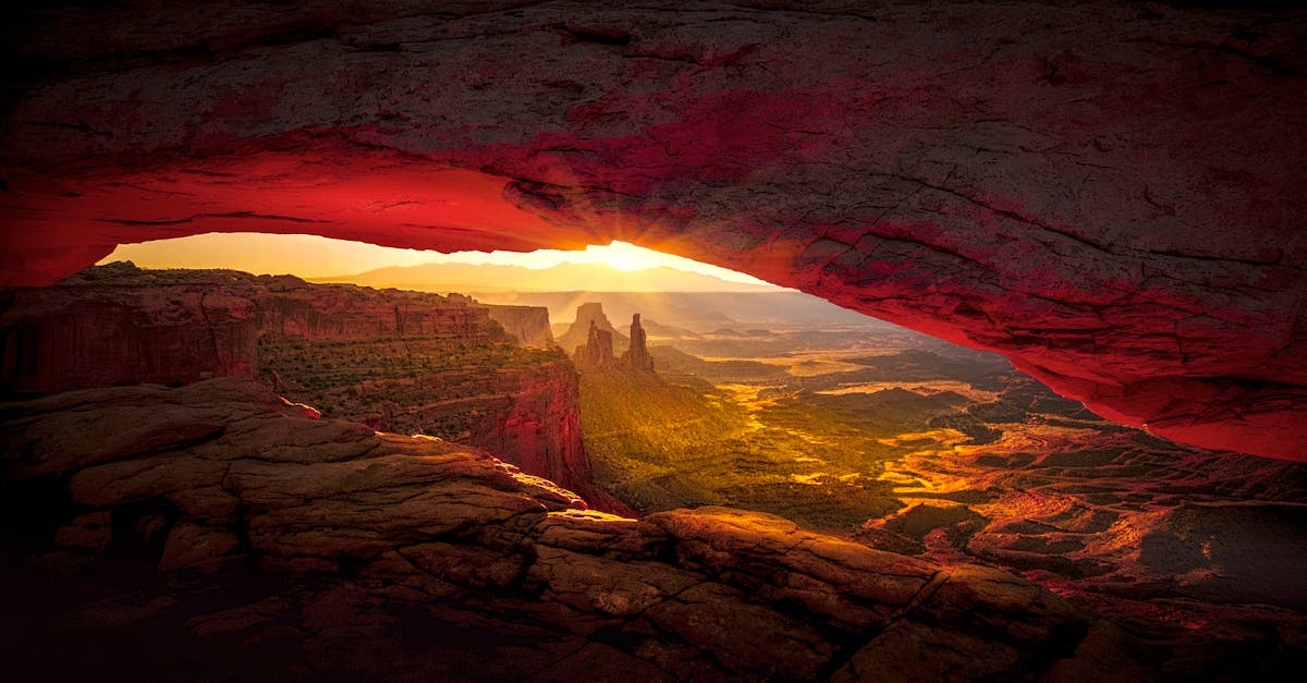 découvrez le köprülü canyon, un joyau naturel de la turquie célèbre pour ses paysages à couper le souffle, ses eaux cristallines et ses activités de plein air. parfait pour le rafting, la randonnée et l'exploration, ce parc national offre une expérience inoubliable pour les amoureux de la nature.