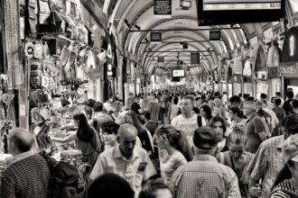 découvrez notre sélection de vêtements en cuir tendance en turquie. profitez d'une expérience de shopping unique avec des pièces de qualité alliant style, confort et savoir-faire artisanal. trouvez le cuir qui vous correspond !