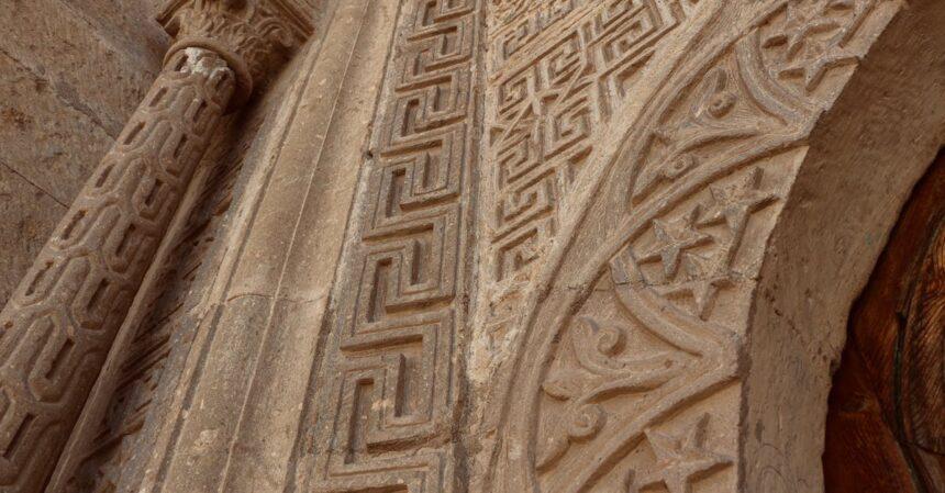 découvrez mustafapaşa, un village pittoresque en turquie, célèbre pour son architecture historique, ses paysages magnifiques et sa richesse culturelle. explorez les ruelles charmantes et plongez dans l'authenticité de ce joyau caché.