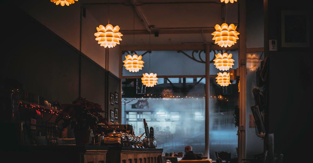 découvrez une sélection exquise de restaurants où la gastronomie rencontre l'ambiance chaleureuse. que vous recherchiez une cuisine raffinée, des plats locaux authentiques ou une expérience culinaire unique, notre guide vous aide à trouver le restaurant parfait pour chaque occasion. réservez dès maintenant et savourez des moments mémorables autour d'une table.