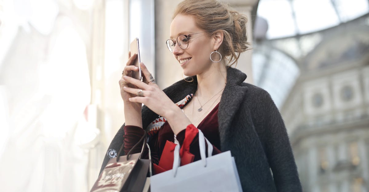 découvrez les meilleures astuces et tendances shopping pour dénicher des offres exceptionnelles et faire le plein de bonnes affaires. explorez un univers de mode, accessoires et décorations, avec des conseils pour un shopping efficace et agréable.
