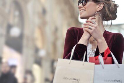 découvrez le plaisir du shopping avec notre sélection unique de vêtements, accessoires et articles tendance. profitez des meilleures offres, des styles variés et d'une expérience de shopping inoubliable en ligne.