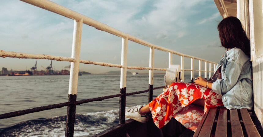 partez à l'aventure avec une croisière en gulet turc, où vous découvrirez les paysages époustouflants de la côte méditerranéenne de la turquie. profitez du confort d'un yacht traditionnel tout en explorant des criques cachées, des villages pittoresques et en dégustant la délicieuse cuisine locale. une expérience inoubliable mêlant détente et découverte.