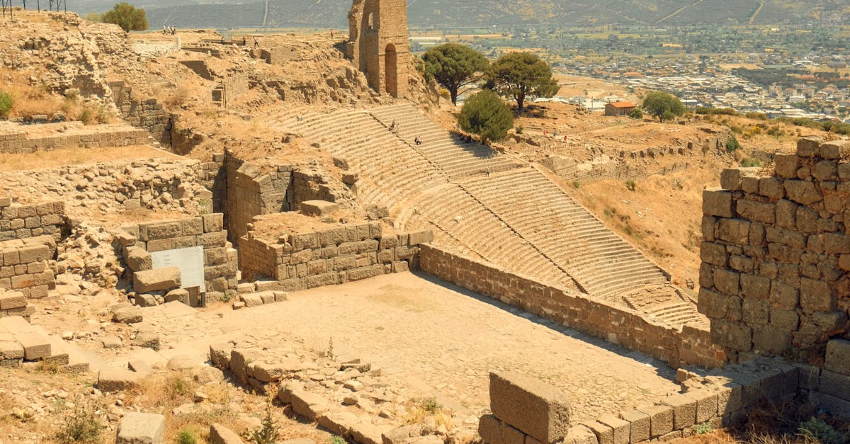 découvrez bergama, une ville turque riche en histoire et en culture, célèbre pour ses vestiges antiques, notamment le site archéologique de pergame classé au patrimoine mondial de l'unesco. explorez ses magnifiques monuments, ses musées fascinants et vivez une expérience inoubliable au cœur de l'anatolie.