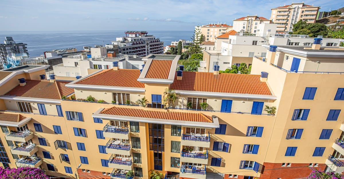 découvrez le blue house hotel, un refuge contemporain au cœur de la ville, offrant des chambres confortables, un service exceptionnel et des équipements modernes. profitez d'un séjour inoubliable dans un cadre accueillant et idéalement situé.