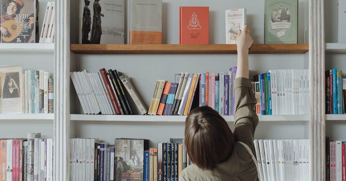 découvrez notre librairie en ligne, votre destination idéale pour explorer un large choix de livres dans tous les genres. que vous soyez passionné de littérature, de science-fiction ou de développement personnel, trouvez votre prochain coup de cœur parmi notre sélection soigneusement choisie. profitez de conseils de lecture, de promotions exclusives et d'une livraison rapide pour enrichir votre bibliothèque.