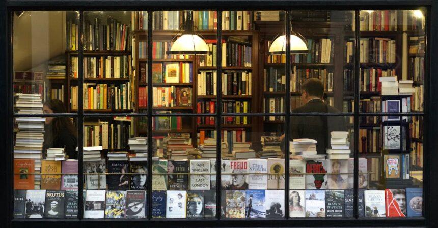découvrez un vaste choix de livres dans nos librairies, où passion et conseils se rencontrent. que vous soyez amateur de romans, de bd ou de livres académiques, notre sélection variée saura satisfaire toutes vos envies littéraires.
