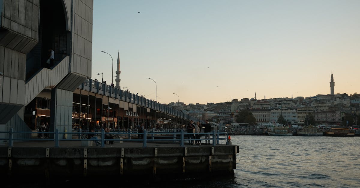 découvrez les meilleurs restaurants du bosphore, offrant une cuisine raffinée et des vues imprenables sur ce magnifique détroit. dégustez des plats traditionnels turcs tout en profitant d'une atmosphère unique et d'un cadre enchanteur. réservez dès maintenant pour une expérience culinaire inoubliable.