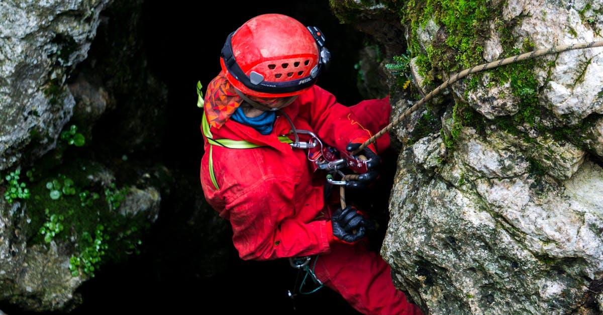 découvrez l'expérience unique des cave suites, où le luxe rencontre l'authenticité. séjournez dans des chambres élégantes creusées dans la roche, offrant un confort moderne au cœur d'un cadre naturel époustouflant. idéal pour les amoureux et les passionnés d'histoire.