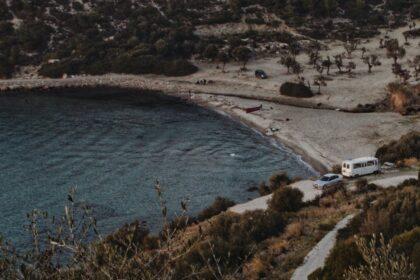 découvrez dikili, une charmante ville côtière de turquie, réputée pour ses plages dorées, ses eaux cristallines et sa riche culture. profitez de l'authenticité de cette destination paisible, entre histoire et modernité, idéale pour des vacances relaxantes.