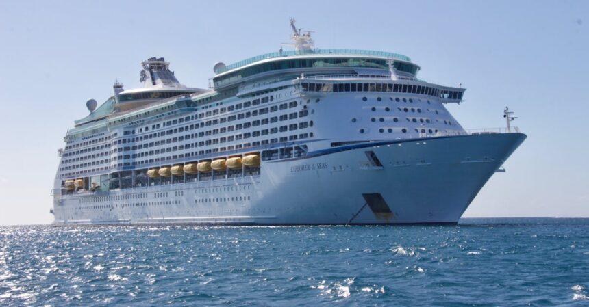 découvrez le service de ferry qui relie les plus belles destinations maritimes. profitez d'une traversée confortable et admirez des paysages à couper le souffle tout en rejoignant votre prochaine aventure.