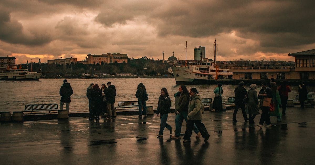 découvrez l'univers des ferryboats, ces bateaux emblématiques qui relient les rives et facilitent la traversée des eaux. que ce soit pour un court trajet ou une aventure maritime, explorez toutes les options et informations essentielles pour profiter pleinement de vos voyages en ferryboat.