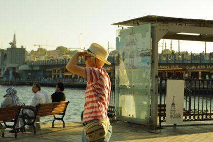 découvrez istanbul comme jamais auparavant avec nos visites guidées immersives. explorez les magnifiques monuments historiques, savourez la cuisine locale et plongez dans la culture riche de cette ville fascinante. réservez votre tour à istanbul dès aujourd'hui!