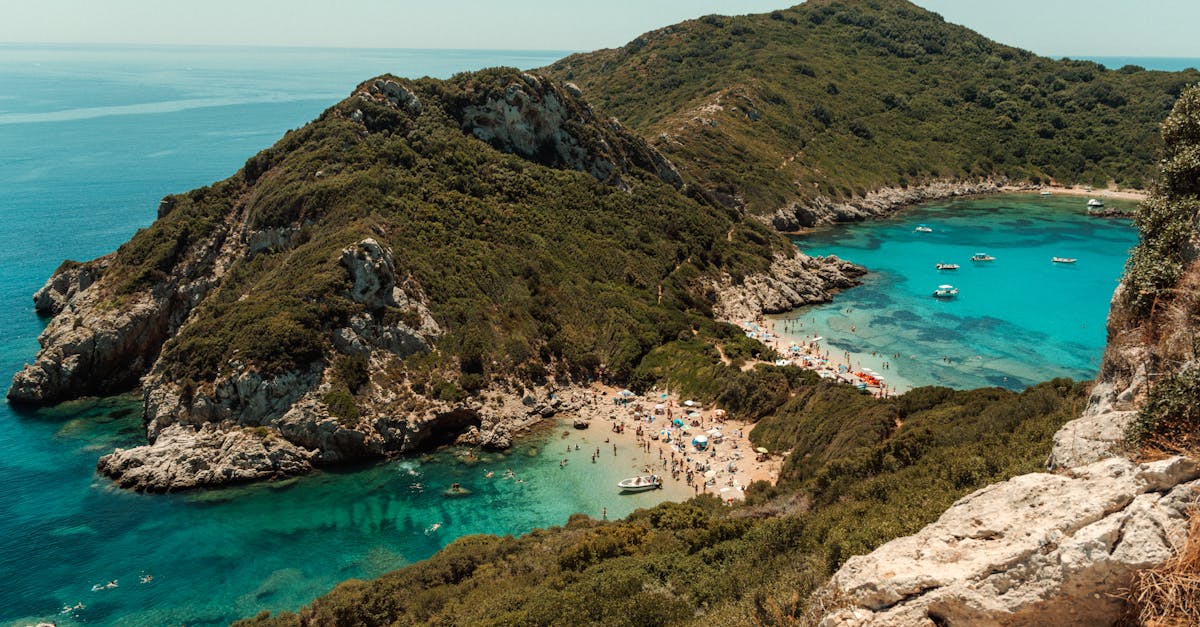 découvrez la plage de kilyos, une destination paradisiaque située sur la côte nord de la mer de marmara. profitez de ses eaux cristallines, de ses paysages idylliques et d'une ambiance détendue pour une journée parfaite en famille ou entre amis. kilyos beach vous attend avec ses activités nautiques, ses restaurants en bord de mer et son cadre naturel exceptionnel.