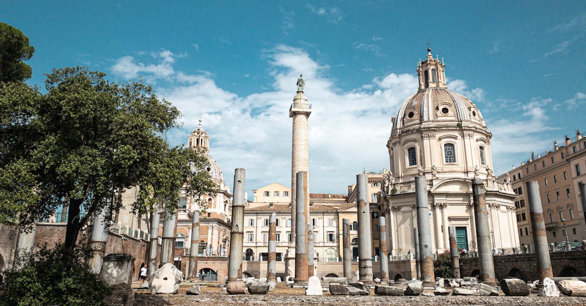 découvrez les fascinantes ruines romaines qui témoignent d'une histoire millénaire, entre architecture majestueuse et vestiges archéologiques. plongez dans l'univers des civilisations anciennes et explorez les secrets cachés de ces sites emblématiques.