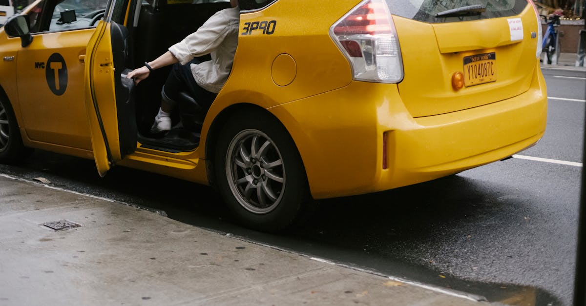 découvrez le service de taxis à votre disposition pour tous vos déplacements. profitez d'un transport rapide, sûr et confortable à des prix compétitifs, que ce soit pour une course en ville ou un trajet vers l'aéroport.