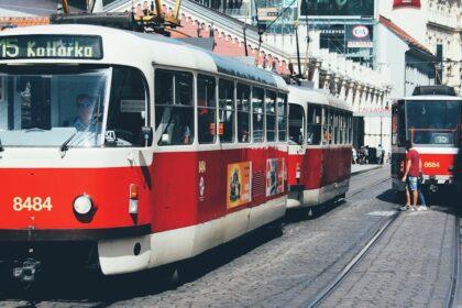 découvrez tout sur les trams : leur histoire, leur fonctionnement, et leur rôle dans le transport urbain moderne. informez-vous sur les lignes, les avantages écologiques et la commodité qu'ils offrent pour vos déplacements quotidiens.