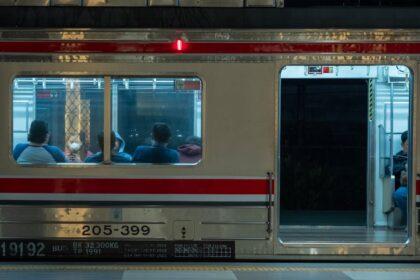 découvrez l'incroyable aventure à bord du train trans-asia, une expérience unique qui vous emmène à travers des paysages à couper le souffle et des cultures diverses. réservez votre voyage dès maintenant pour explorer les merveilles de l'asie sur rails.
