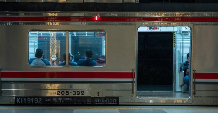 découvrez l'incroyable aventure à bord du train trans-asia, une expérience unique qui vous emmène à travers des paysages à couper le souffle et des cultures diverses. réservez votre voyage dès maintenant pour explorer les merveilles de l'asie sur rails.