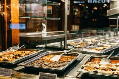 découvrez les délices de la cuisine turque, un véritable voyage des sens à travers des plats savoureux et traditionnels. explorez les recettes authentiques, les épices envoûtantes et les influences culturelles qui font de cette gastronomie un incontournable.