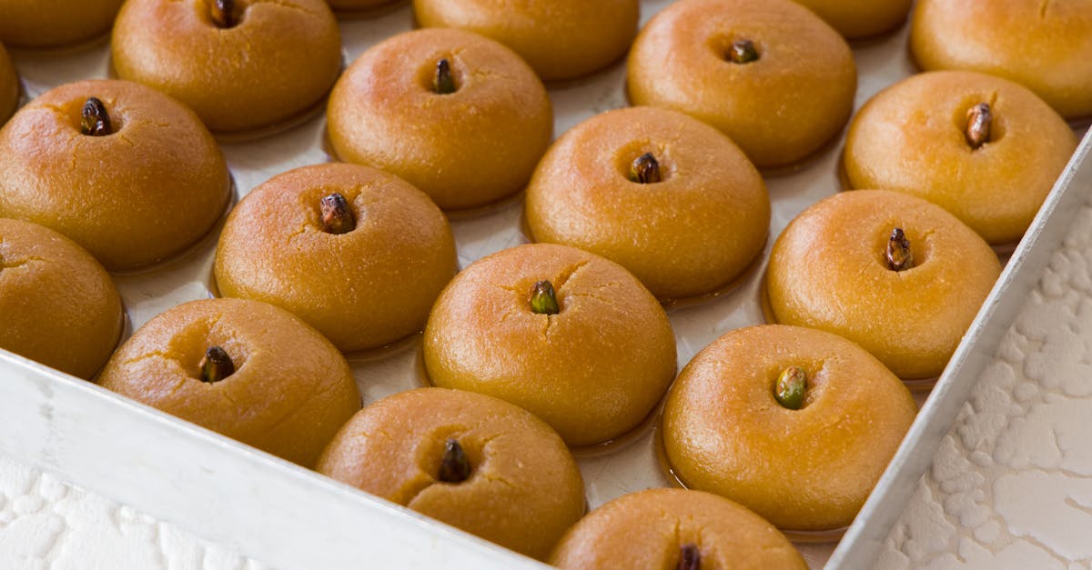 découvrez la délicieuse variété des desserts turcs, alliant saveurs authentiques et textures irrésistibles. plongez dans un monde sucré rempli de baklavas, de loukoums et d'autres gourmandises traditionnelles qui sauront émerveiller vos papilles.