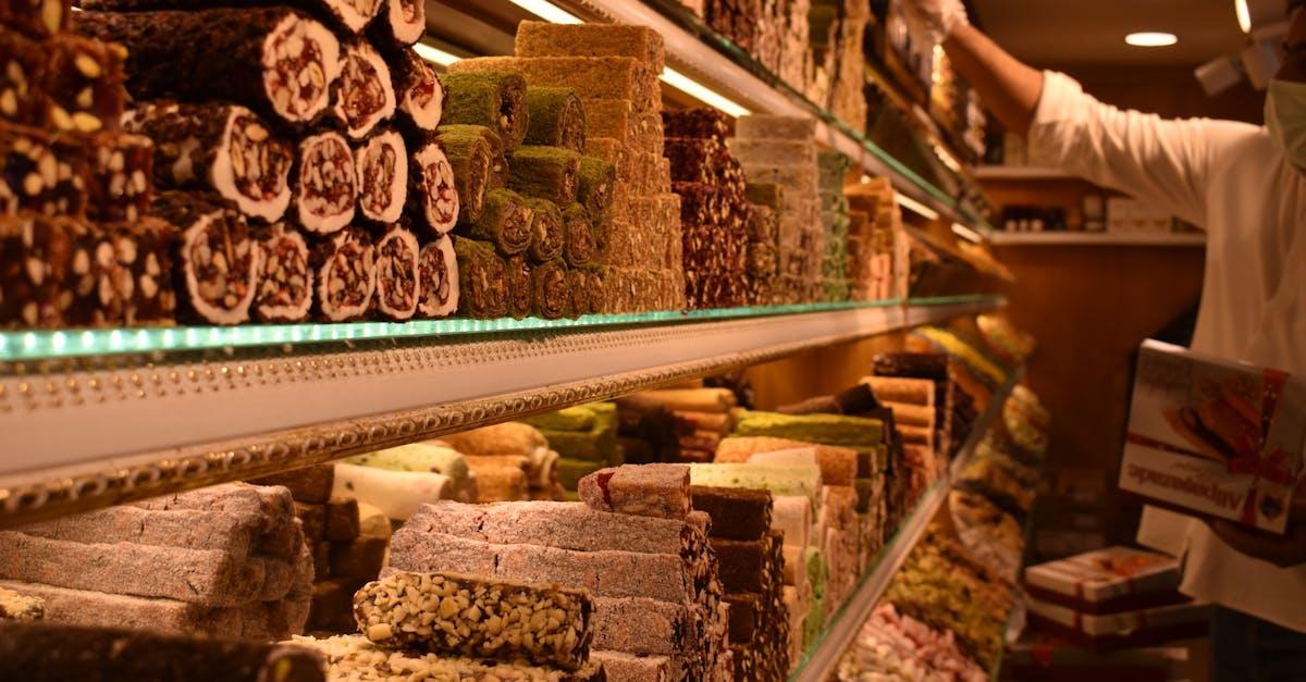découvrez les délices des desserts turcs, un voyage sucré à travers des saveurs uniques et des traditions ancestrales. explorez des douceurs telles que le baklava, le künefe et le lokum, parfaites pour ravir vos papilles.