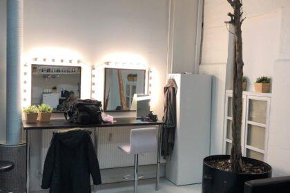 découvrez notre collection de vanités élégantes, alliant fonctionnalité et style. parfaites pour compléter votre salle de bain, nos vanités offrent un espace de rangement optimisé tout en ajoutant une touche de sophistication. explorez des designs variés qui s’intègrent à tous les décors.