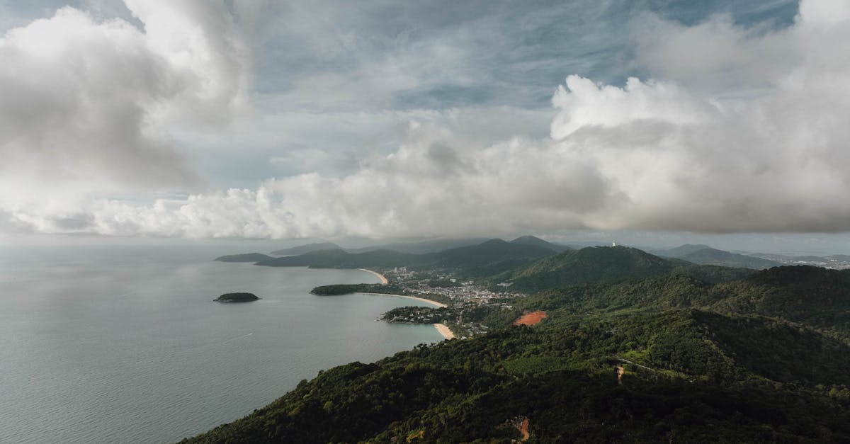 découvrez les plages de yalıkavak, un havre de paix sur la côte égéenne de la turquie. profitez de sables dorés, d'eaux cristallines et d'une ambiance relaxante, parfaites pour une escapade estivale inoubliable.