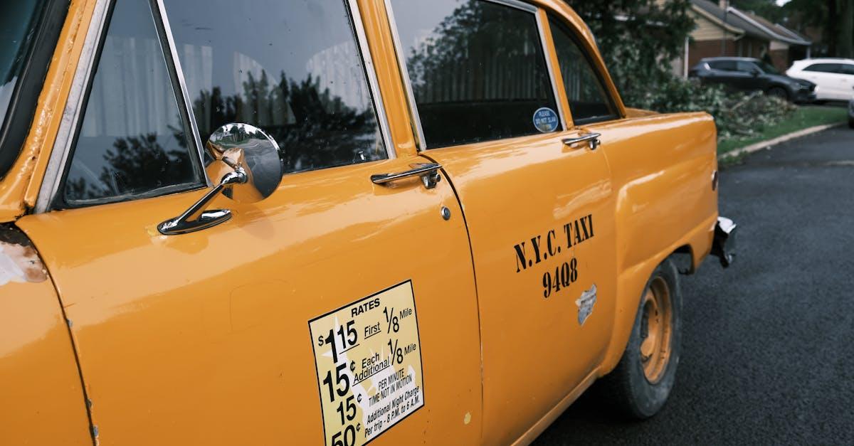 découvrez les tarifs de taxi, les prix moyens, les facteurs influençant le coût d'une course et des conseils pour économiser sur vos déplacements en taxi.